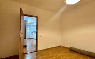 Apartament 4 camere cu garaj zona Strand- V.Aurie - Poză 9