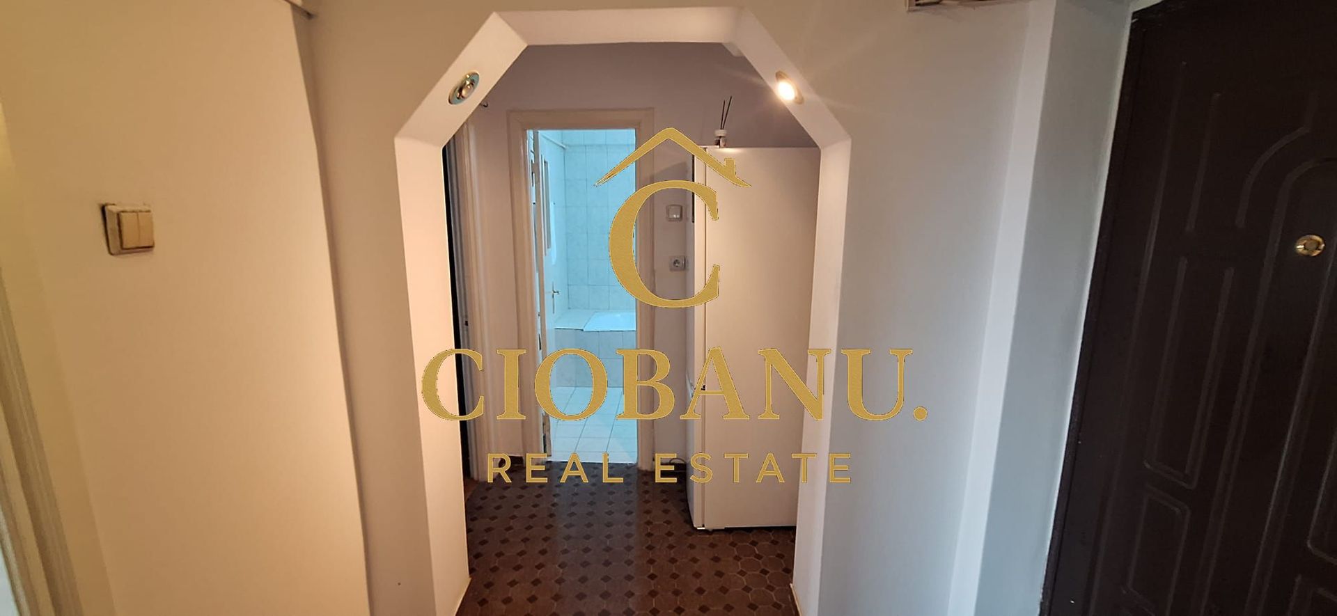 Apartament de inchiriat zona Calea Bucuresti-Piata Mare - Poză 6