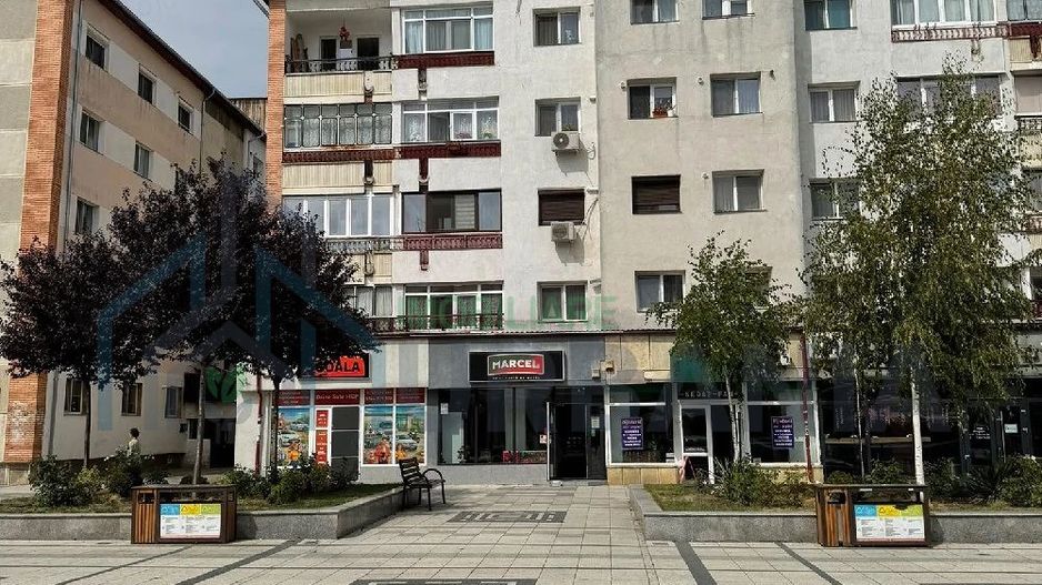Închiriere spațiu comercial ultracentral, Pașcani – 60 mp - Poză 3