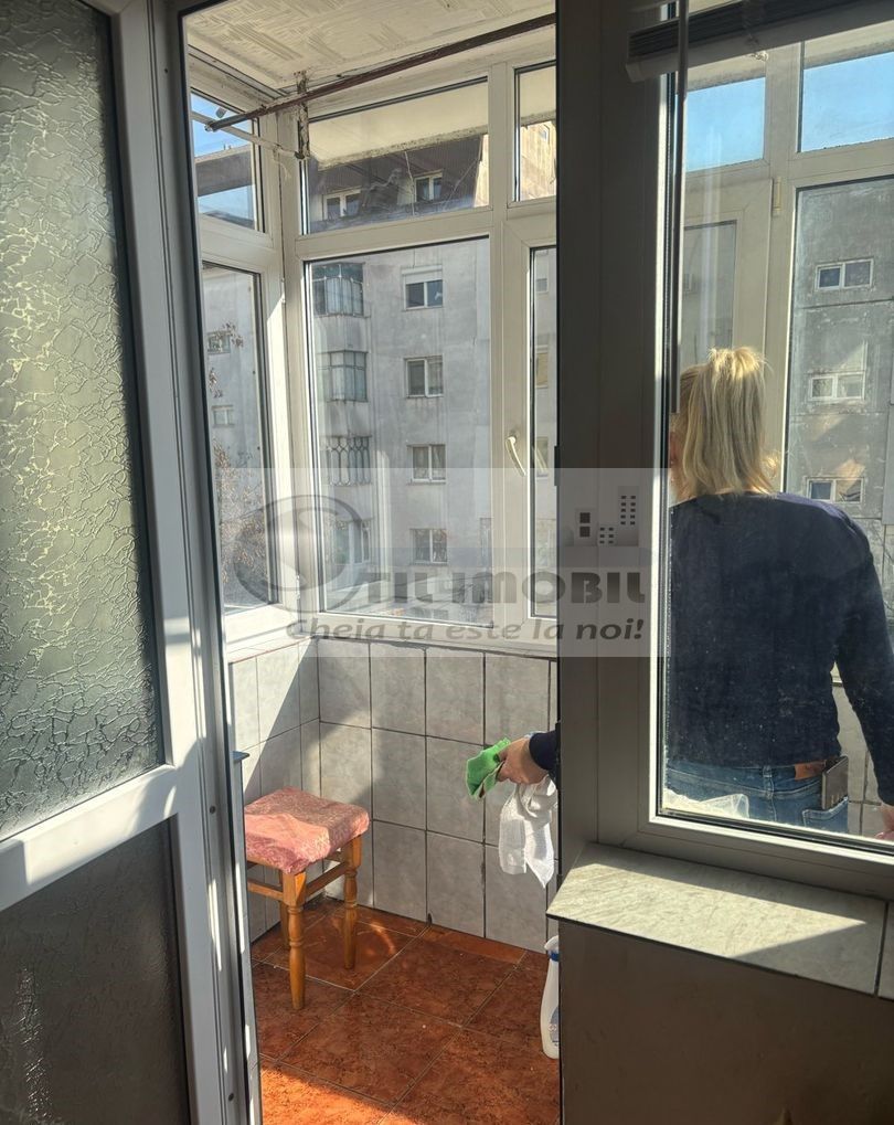 Apartament 3 camere semidecomandat Zimbru 85,900 euro - Poză 5