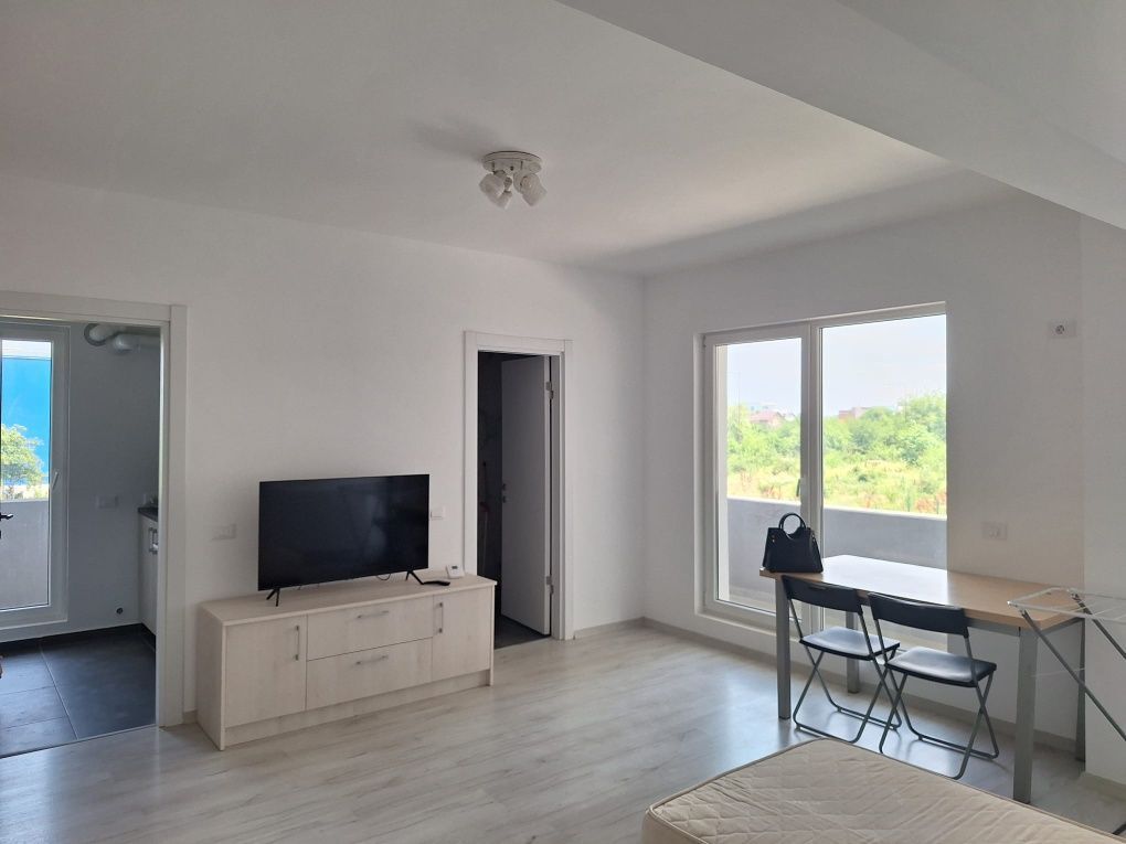 De inchiriat Studio – TOTUL NOU! Mobilat, utilat, garaj inclus – Rotar Park - Poză 1