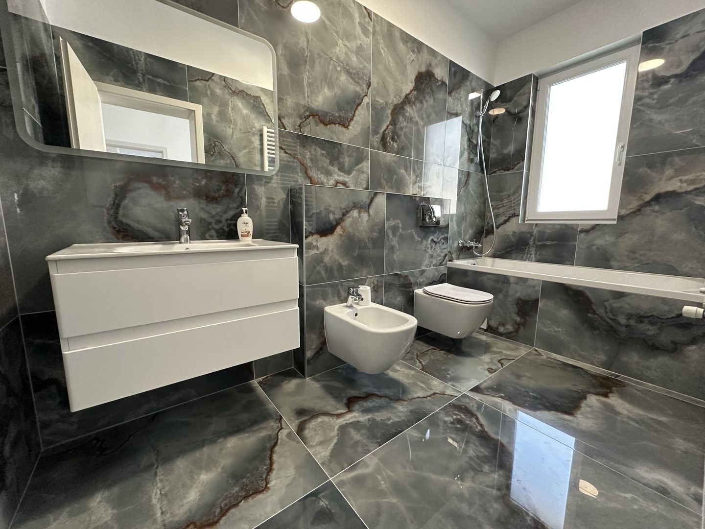 Duplex despărtit  prin garaj zona Ikea - Poză 25