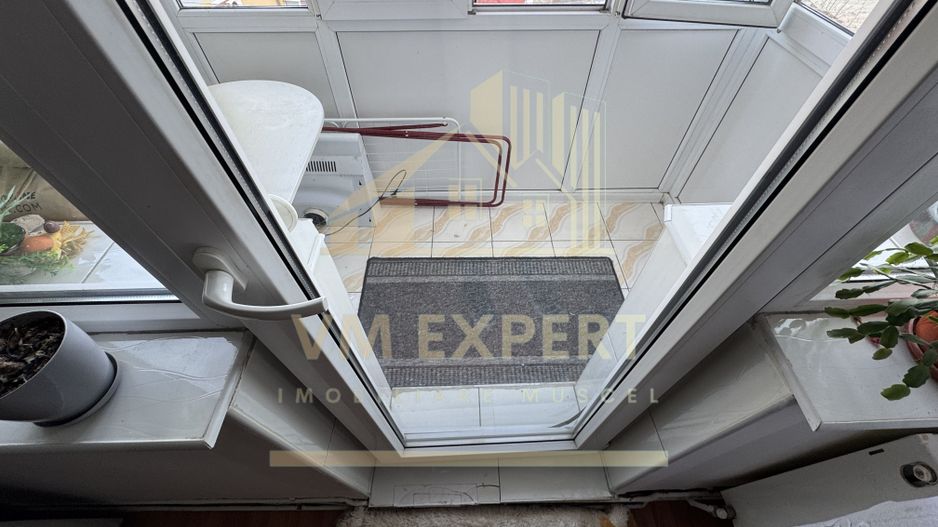 APARTAMENT 2 CAMERE ETAJ 4 CAMPULUNG, VISOI - Poză 9