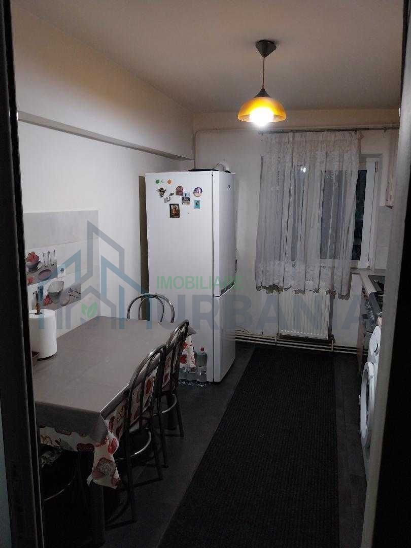 Apartament 3 camere decomandat/2bai - Poză 3