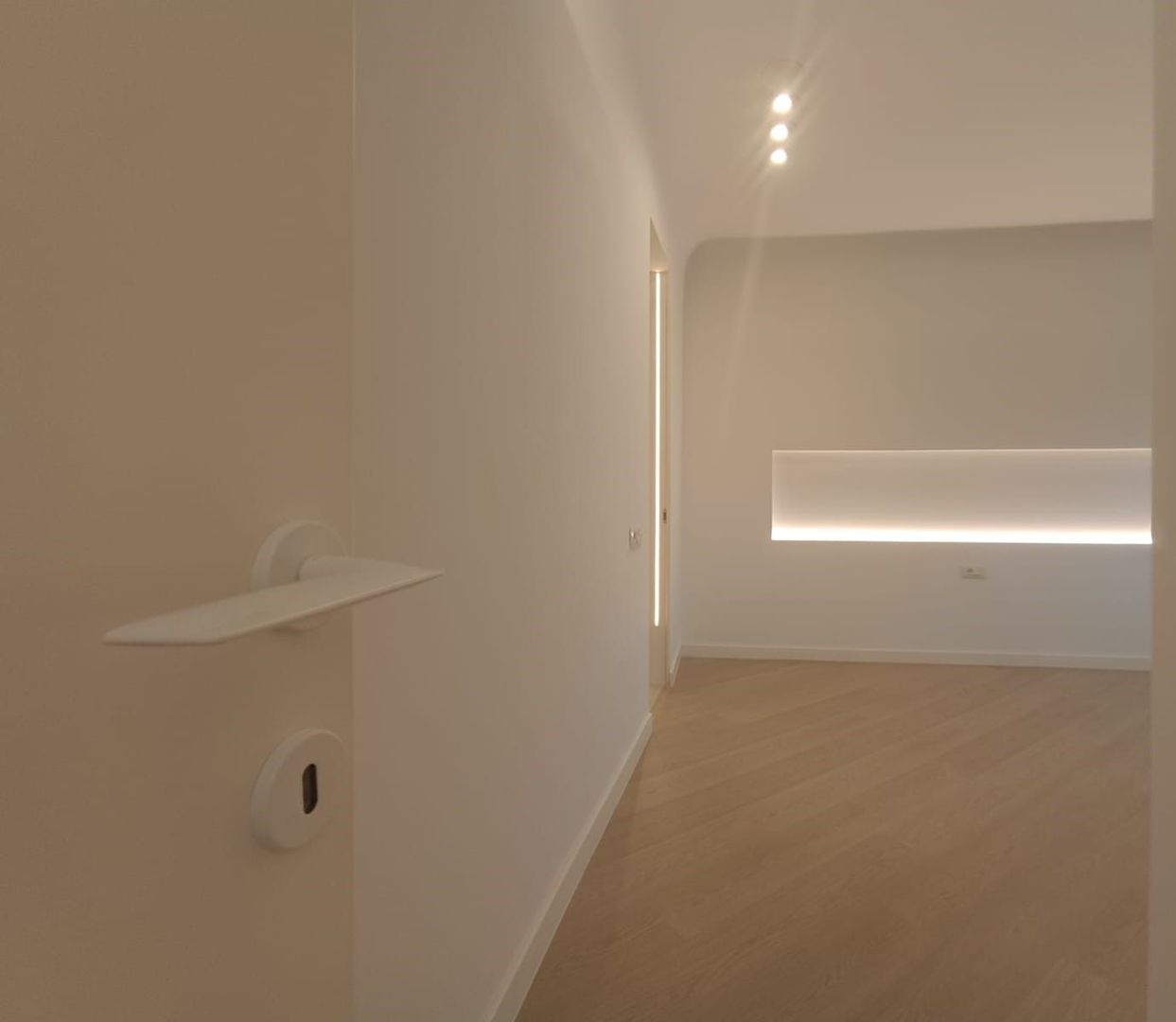 Apartament 3 camere NOU NEFOLOSIT Cortina NORTH - Poză 8