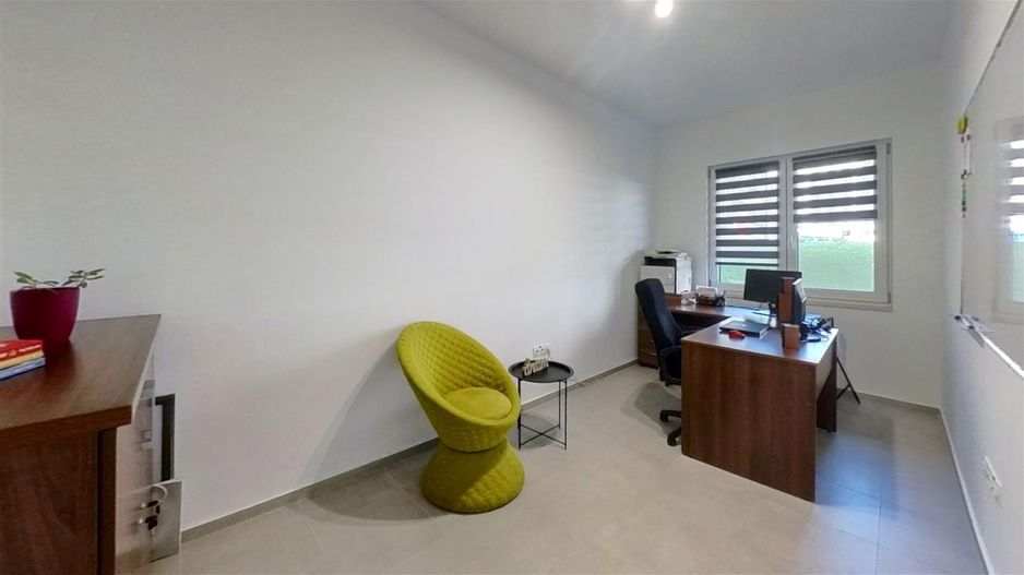 Eleganta unitate,parcari rezervate, Maurer,Targu Mures:birou/locuinta/ comercial - Poză 2