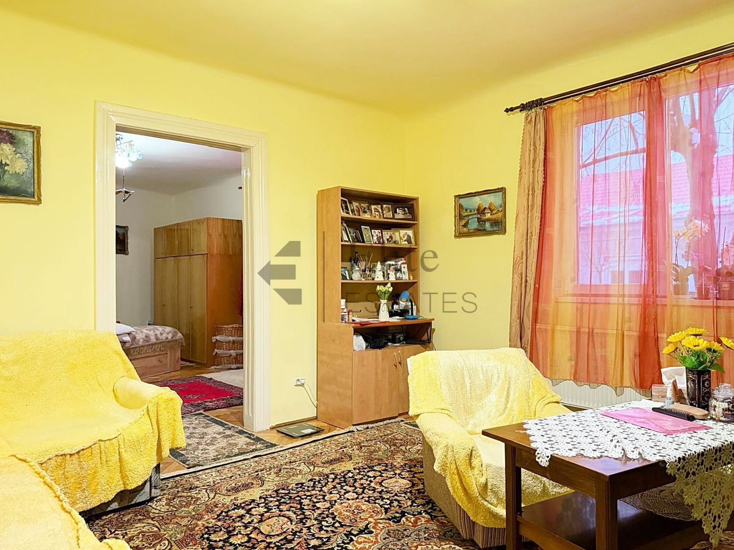 Casa singura in curte ultracentral in Oradea - Poză 2