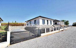 Casa 4 camere la cheie,130 mp,500 mp teren,cartier Unirii - Poză 1