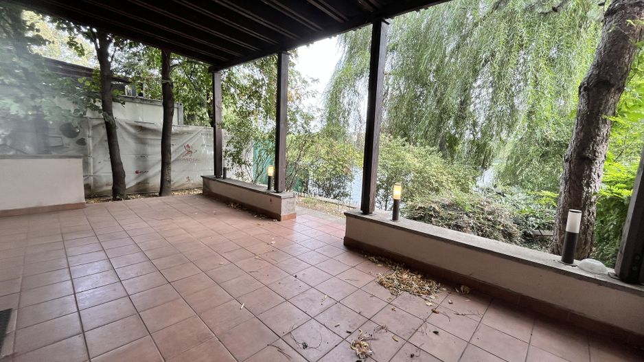 VILA CU 5 CAMERE LA INCHIRIERE PE MALUL LACULUI STRAULESTI - Poză 6