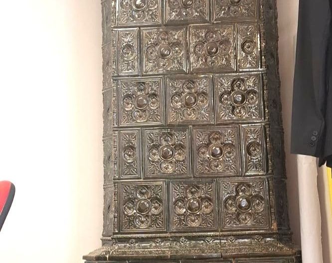 Sanctuar de Epocă: Reședință Grandioasă cu 10 Camere, Turn și Grădină - Poză 13