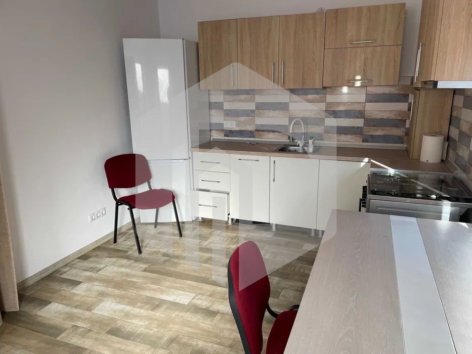 Casa individuala - 5 camere - 210mpu - Lazaret - Acces auto si garaj - Poză 2