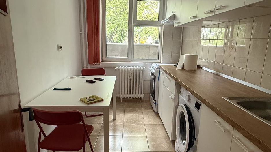2 camere decomandat, parter, 2 min metrou, zona excelenta, pet friendly - Poză 3