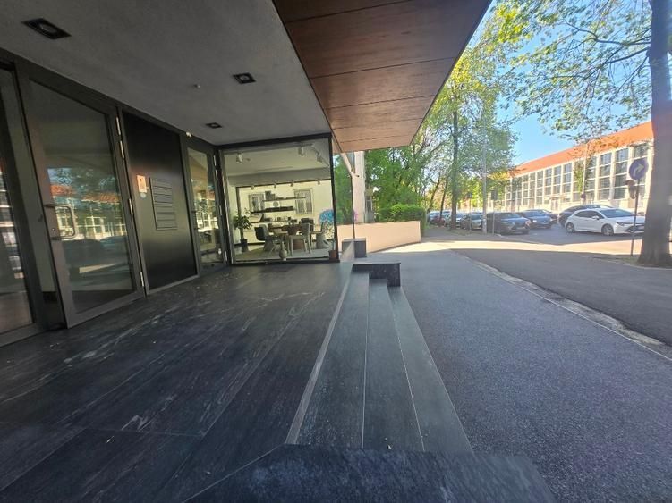 Showroom/Spatiu Comercial Spectaculos vis a vis One Eliade Floreasca - Poză 2