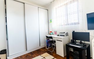 Casă / Vilă cu 6 camere de vânzare în Balotesti - Poză 24