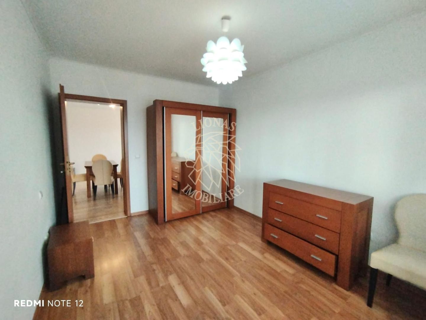 Apartament 3 camere-balcon 20 mp-lift-parcare-panoramic-Subcetate - Poză 3