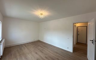Apartament 3 camere 64 mp utili 2 bai etaj 1 complet renovat Strand - Poză 2
