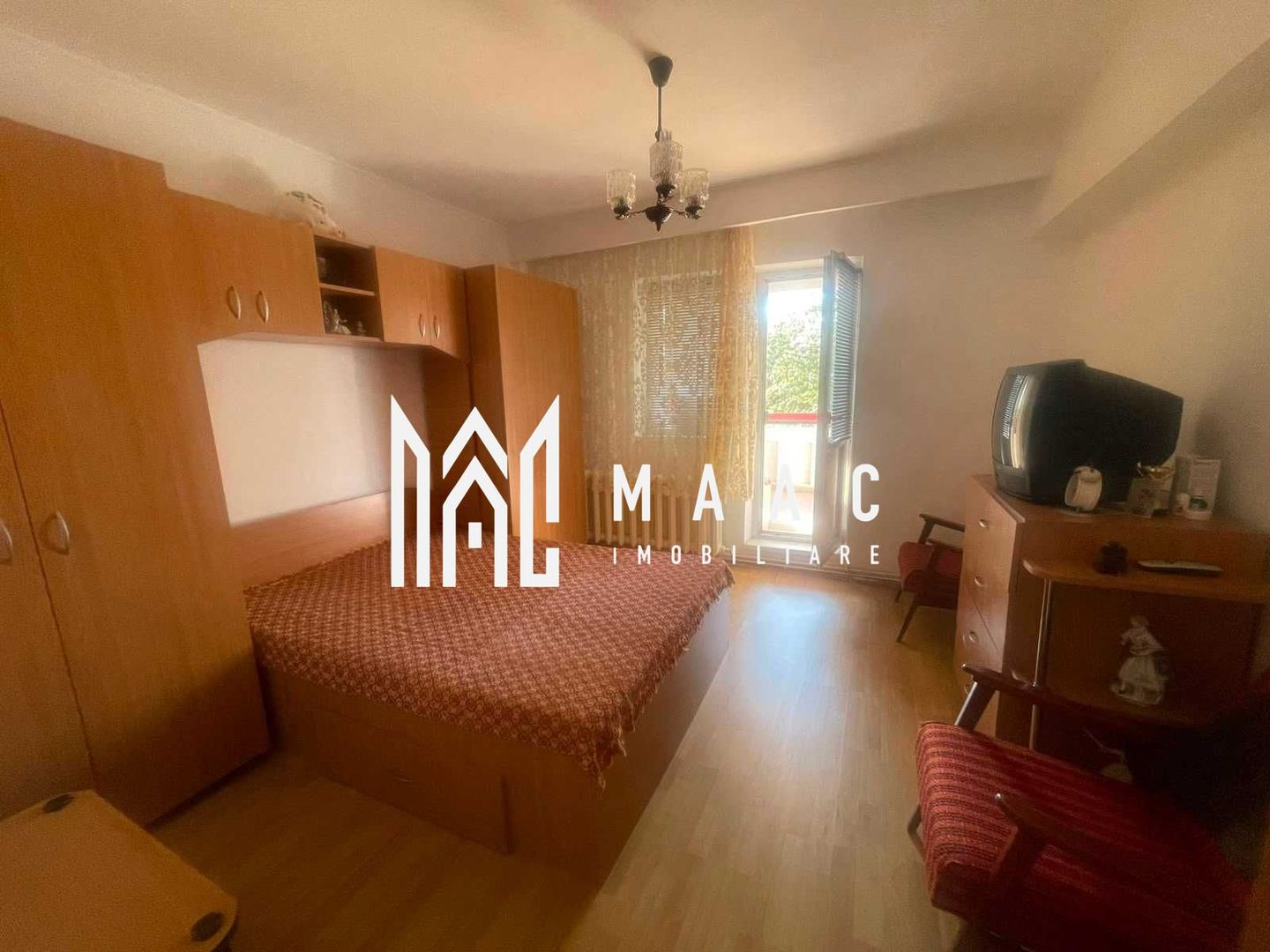 Apartament 3 camere | 64 MPU | 2 Bai | Zona Sub Arini - Poză 2