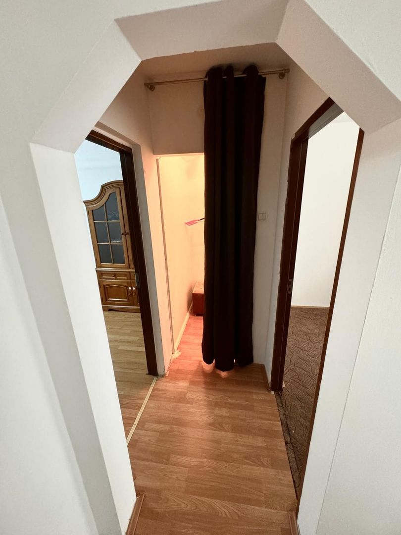 Apartament cu trei camere de vanzare-zona Dacia - Poză 5