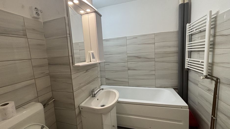 Decomandat si spatios aproape de Spitalul Judetean - Poză 6