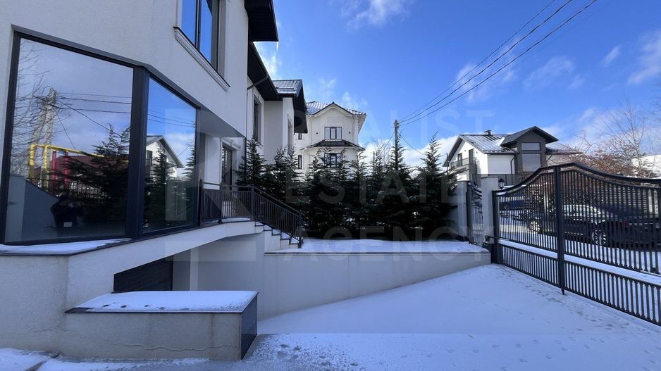 Vânzare, Duplex, 2 nivele, 4 camere, strada Aron Pumnul,Cricova - Poză 6