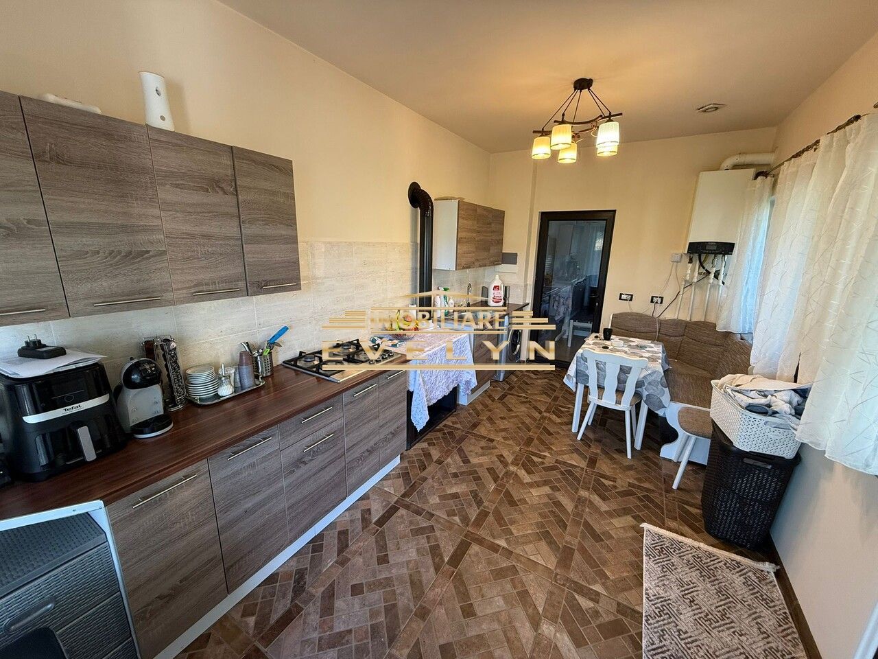 De vânzare – Proprietate completă: casă + anexă + teren - Poză 7