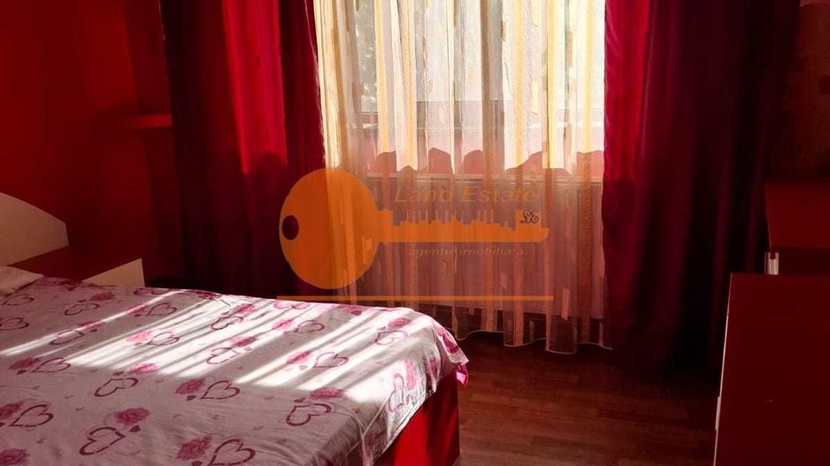 Apartament cu 3 camere in zona Pacii(Bloc Reabilitat-Centrala Proprie) - Poză 2