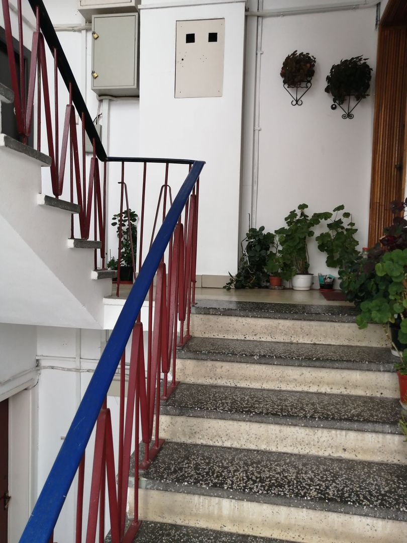 2 camere zona pietei Tractorul - Poză 14