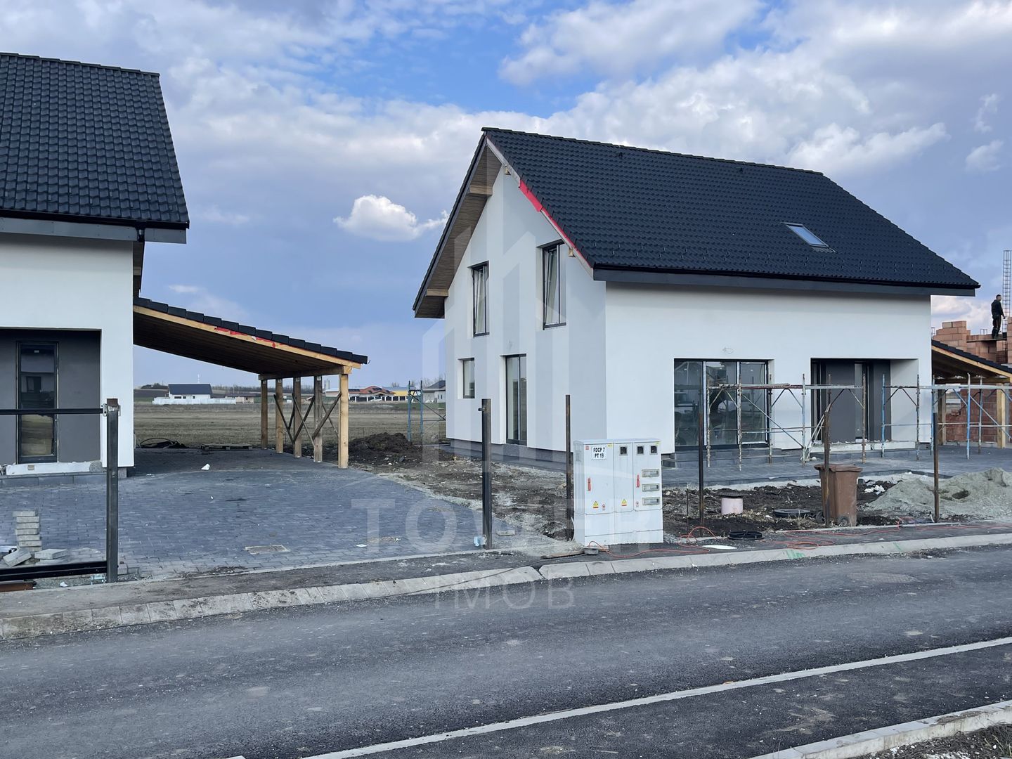 Casă individuală INDEPENDENTĂ ENERGETIC - CARTIER NOU - Poză 8