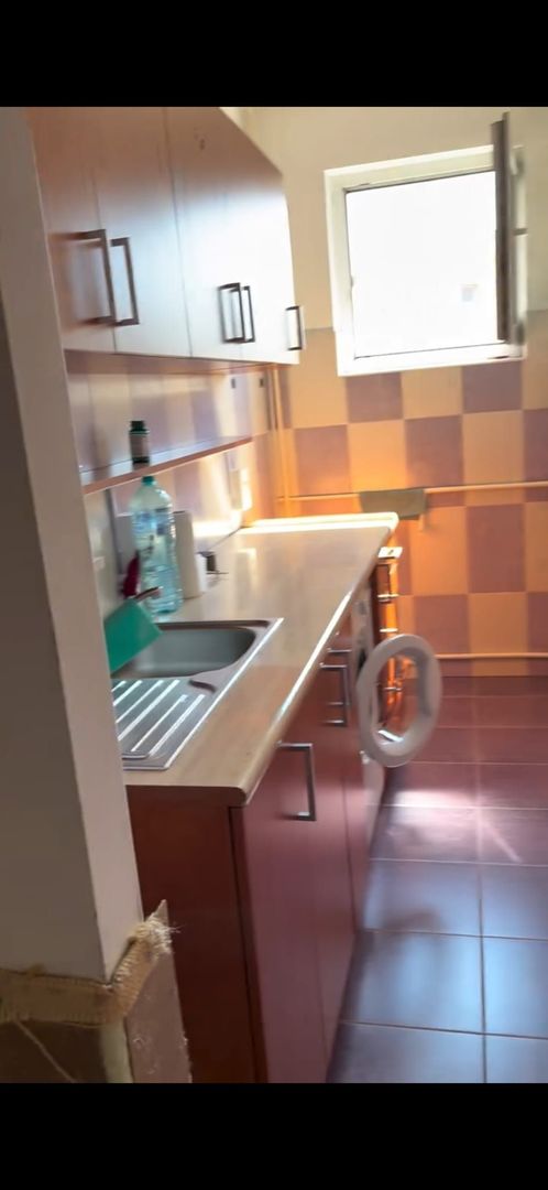 Garsoniera spatioasa, decomandata, 300 m metrou Dristor, investitie, bloc solid - Poză 3