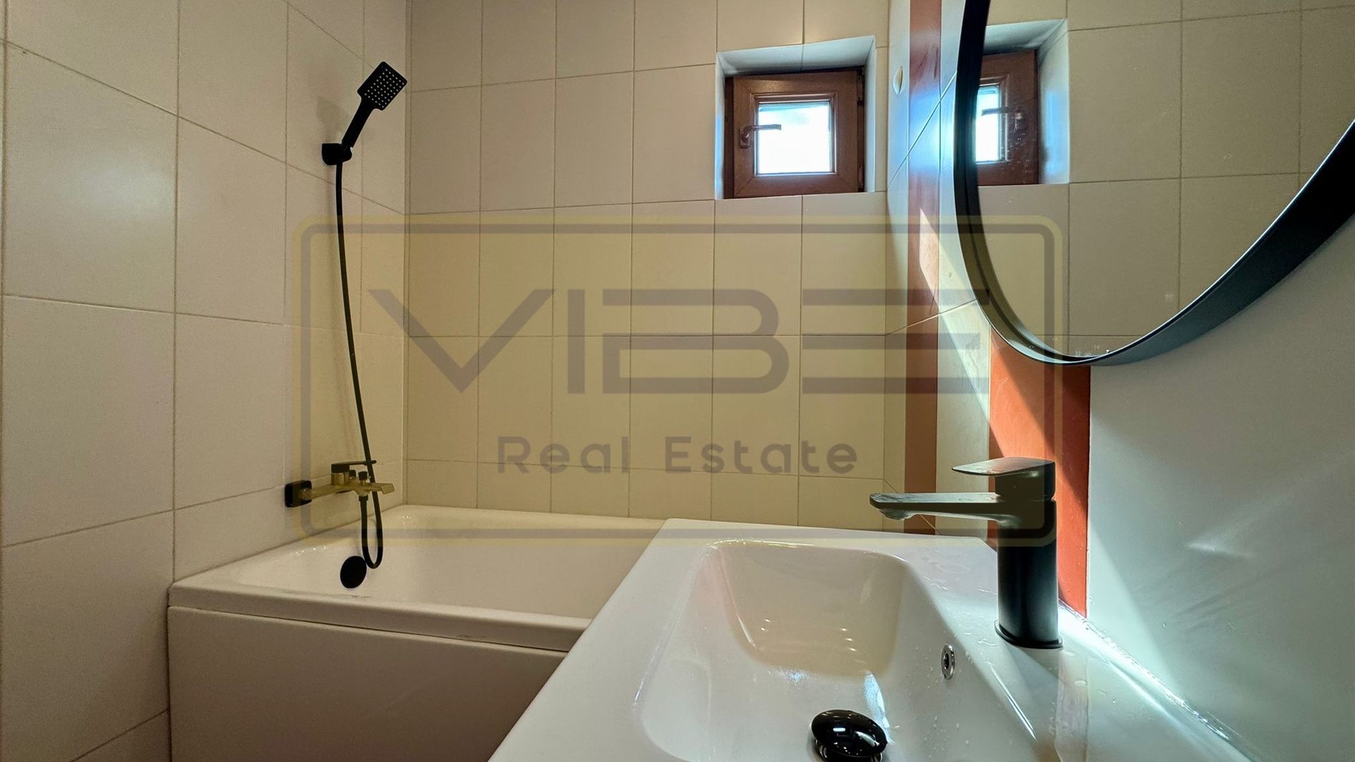 Apartament 3 camere decomandat Podu Ros  Piata Nicolina - Poză 25