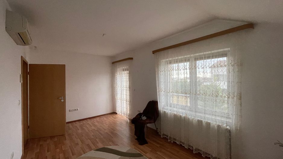 Casă individuală cu 5 camere și teren foarte mare |Moșnița Veche| - Poză 17