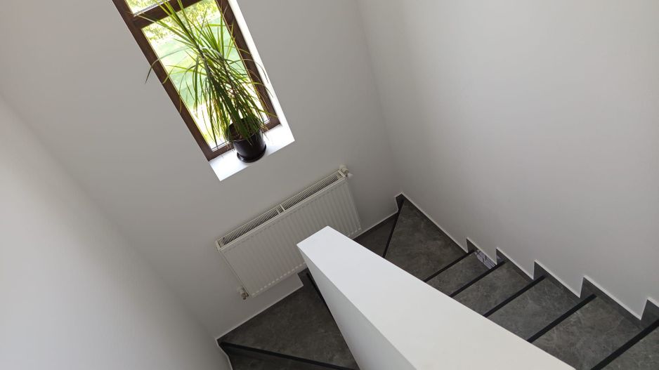 Casă / Vilă cu 4 camere de vânzare în Berceni - Poză 16