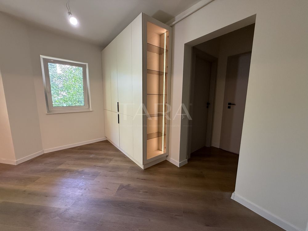 Apartament cu 3 camere, 60 mp, renovat, încălzire în pardoseală. - Poză 2