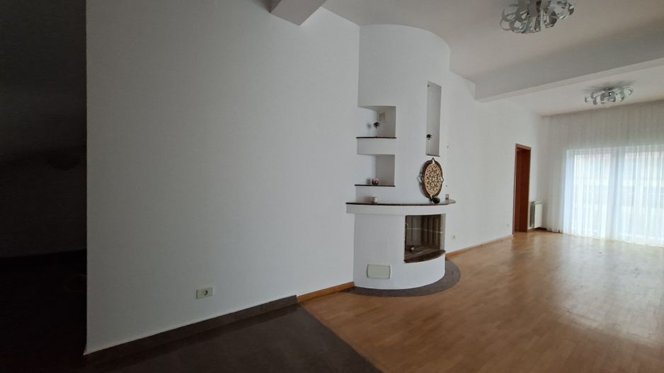 Vilă luminoasă I Gradina mare si loc de joacă privat I Iancu Nicolae - Poză 3