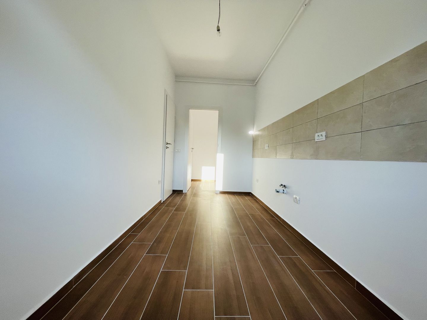 Spatiu birouri | 3 incaperi 55mp | GRADINA 50mp - Loc parcare privat - Poză 8