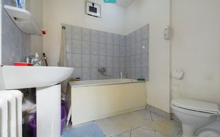 Casă individuală cu teren de 1100 mp și 3 apartamente în curte - Poză 25