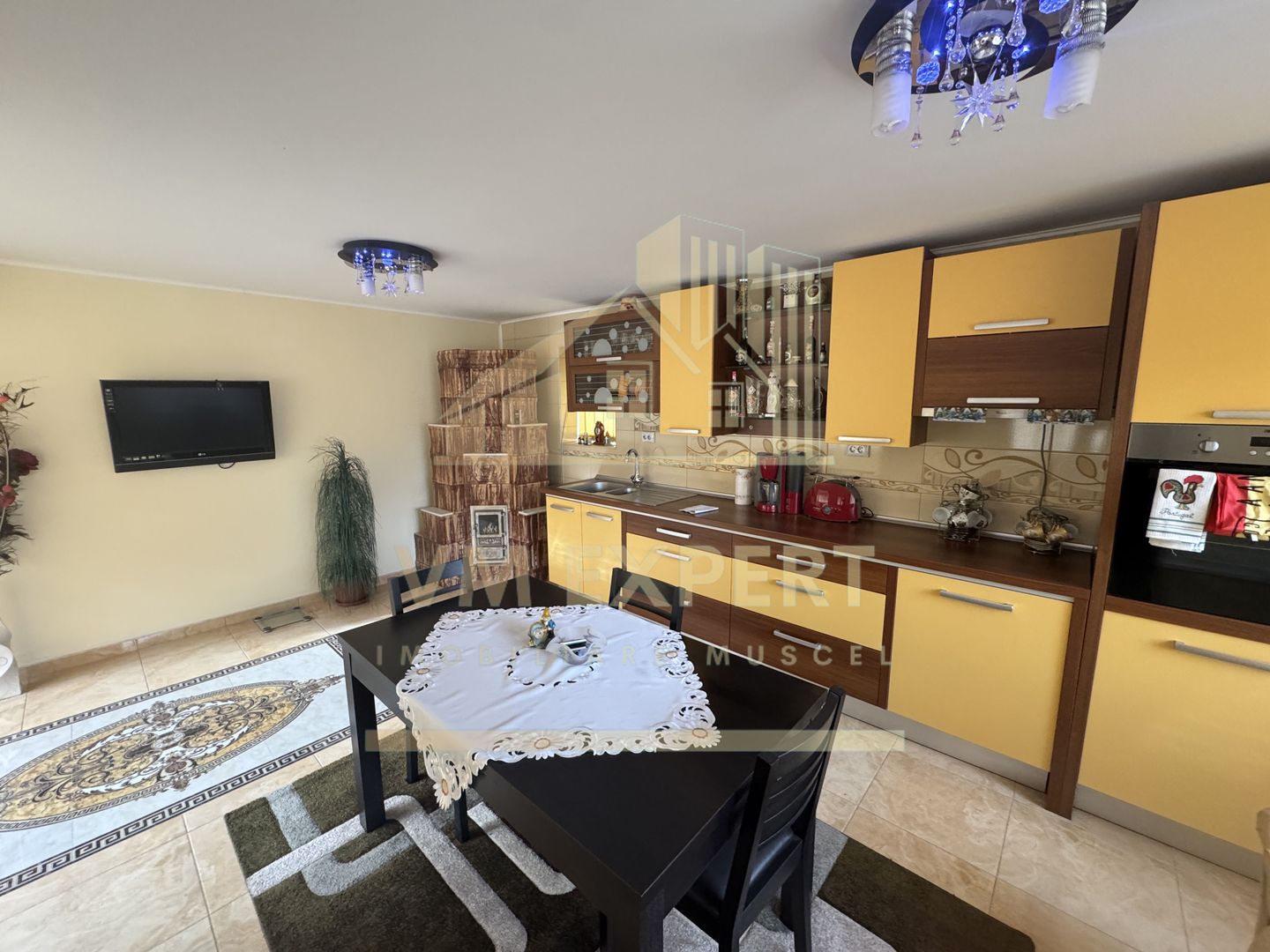 VILA 5 CAMERE, TEREN 600 MP, RUCAR - Poză 4