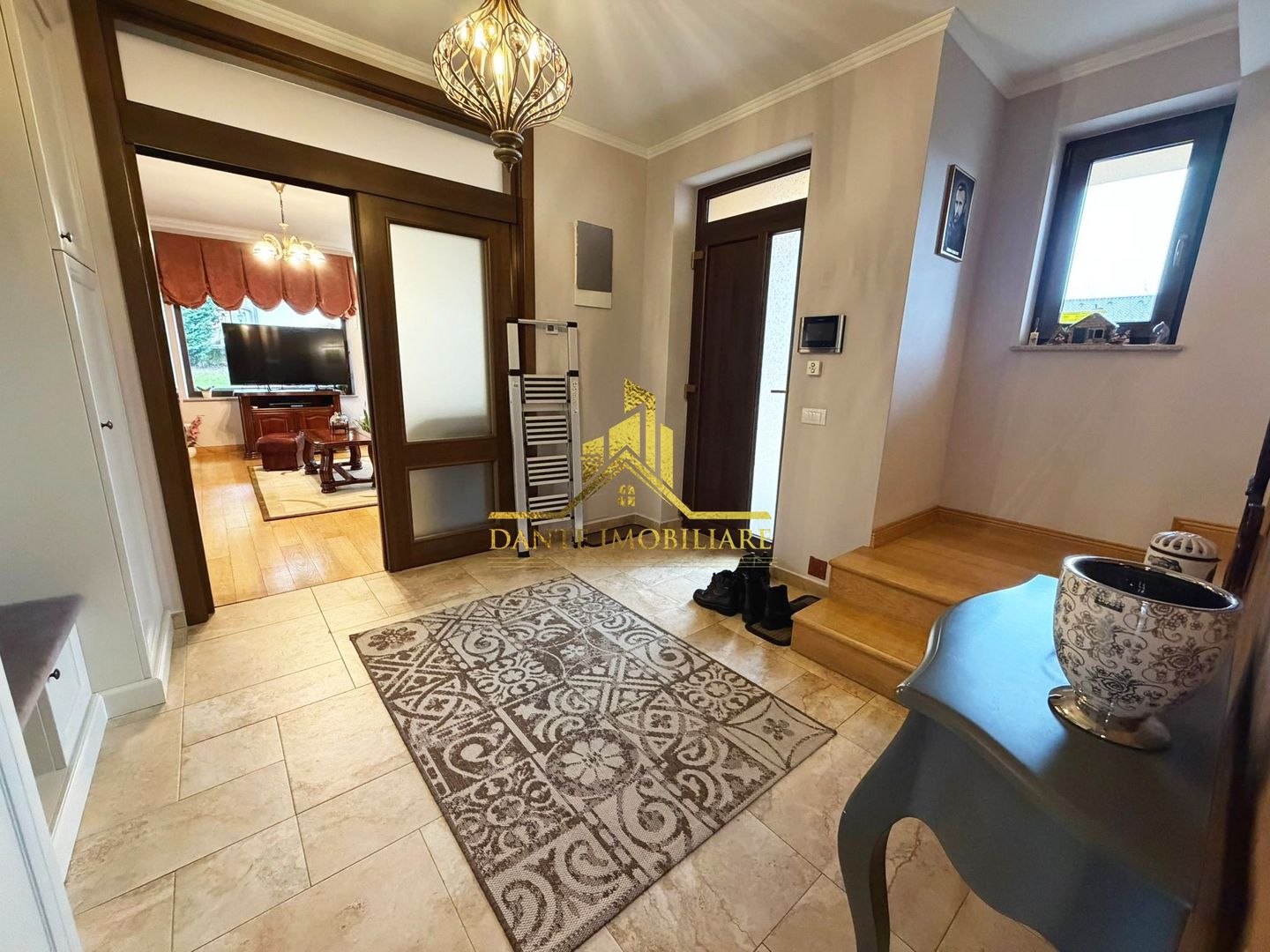 Casa, 3 dormitoare, 3 bai, ultrafinisata, mobilat lux, Faget - Poză 14