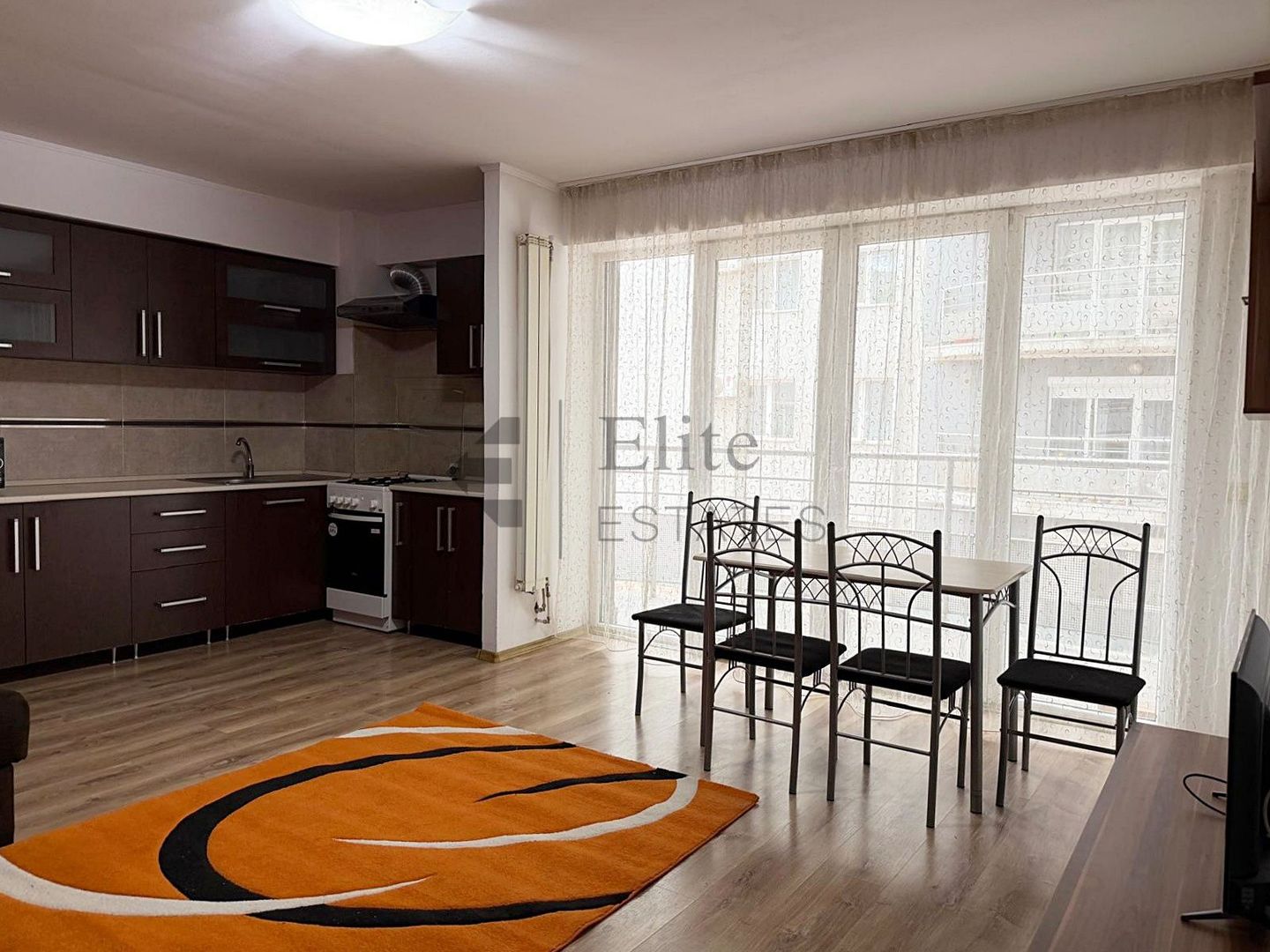 Apartament cu 2 camere in Nufarul Plaza - Poză 2
