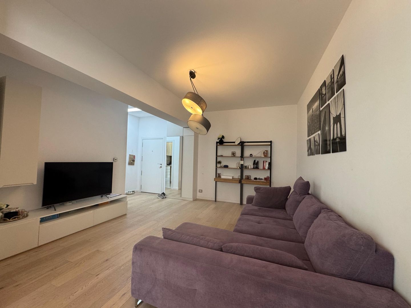 2 camere| TERASA 24MP | PIATA VICTORIEI- BANU MANTA-1MAI - Poză 2