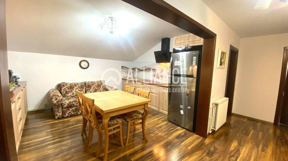 Valu lui Traian(COD 07) - Casă P+M  5 camere zona Penny - Poză 4
