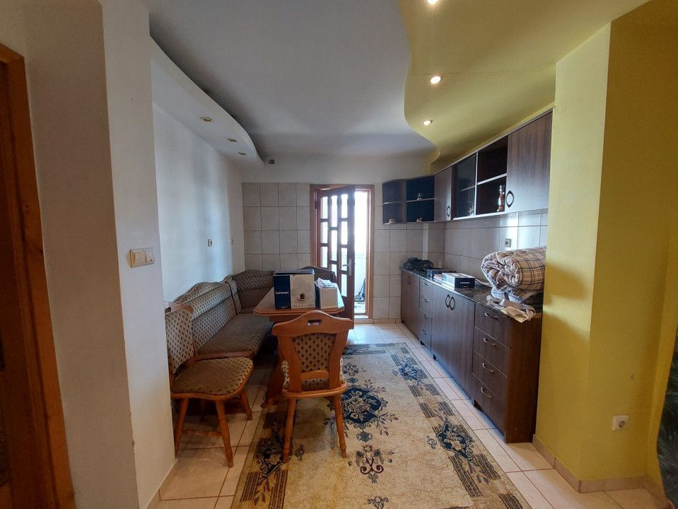 Inchiriere Apartament 3 camere Eremia - Poză 2