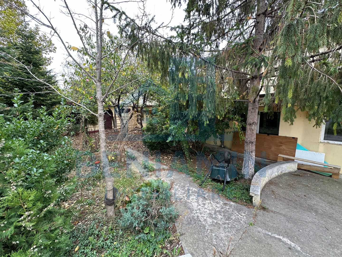 Casa P+M Ciuperca 615mp teren piscina deschidere 20ml disponibila - Poză 1