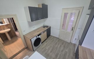 Apartament la casa cu 3 camere si curte Strada Bucegi - Poză 3