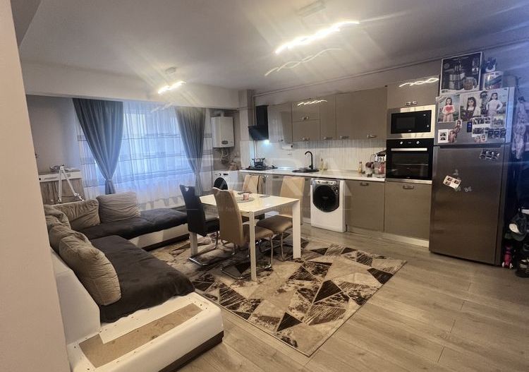 Vând apartament cu 2 camere în Florești, zona Florilor. - Poză 1