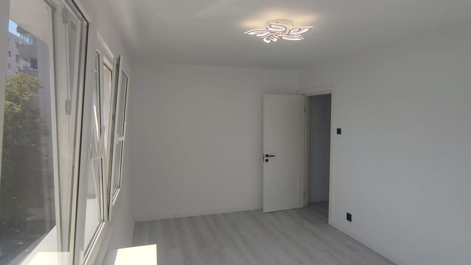 Apartament 3 camere Metrou Nicolae Grigorescu 67 mp - Poză 2