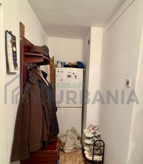 De vanzare apartament 2 camere Podu Ros bulevard - Poză 5