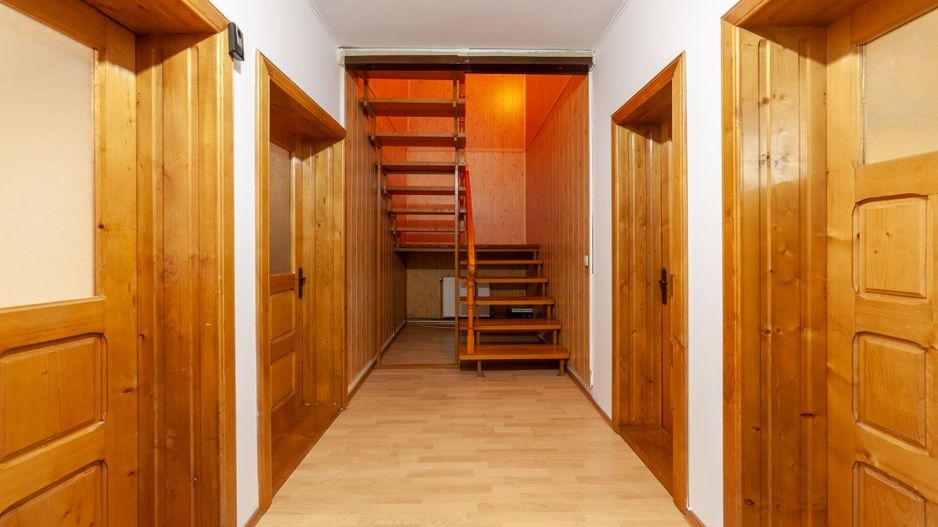 Casa spațioasa  cu 5 camere -  Pitesti - Argeș - 0% Comision! - Poză 6