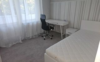 Imobiliare inchiriere apartament 3 camere - Poză 2