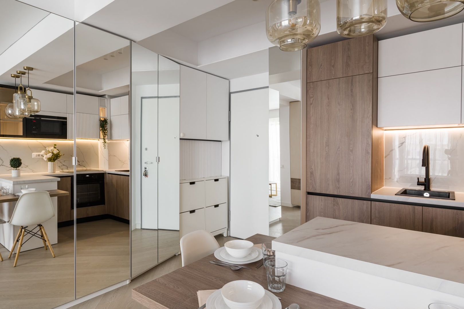 AP. 2 CAMERE- CORTINA NORTH, PARCARE INCLUSA, BOXA, CENTRALA PROPRIE - Poză 4